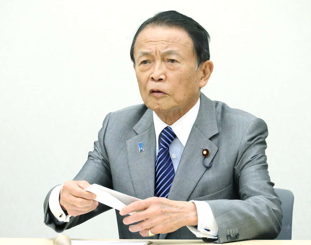 自民党有志「訪日客免税の見直し」提言へ、転売を問題視　麻生氏「十分に検討に値する」